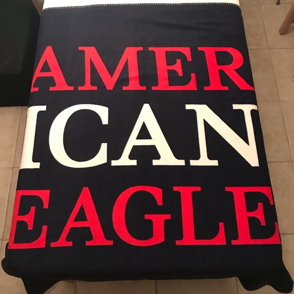 NWT American Eagle blanket - Picture 2 of 8